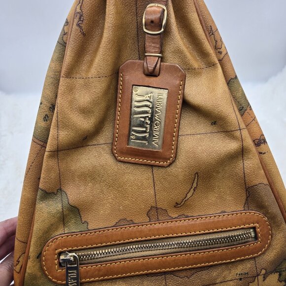 Alviero Geo Classic One-Shoulder Backpack - Picture 4 of 8